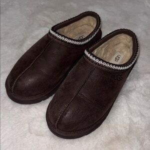 Men’s size 12 UGG brown suede Tasman